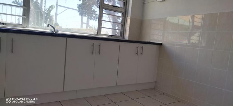 To Let 3 Bedroom Property for Rent in Muizenberg Western Cape